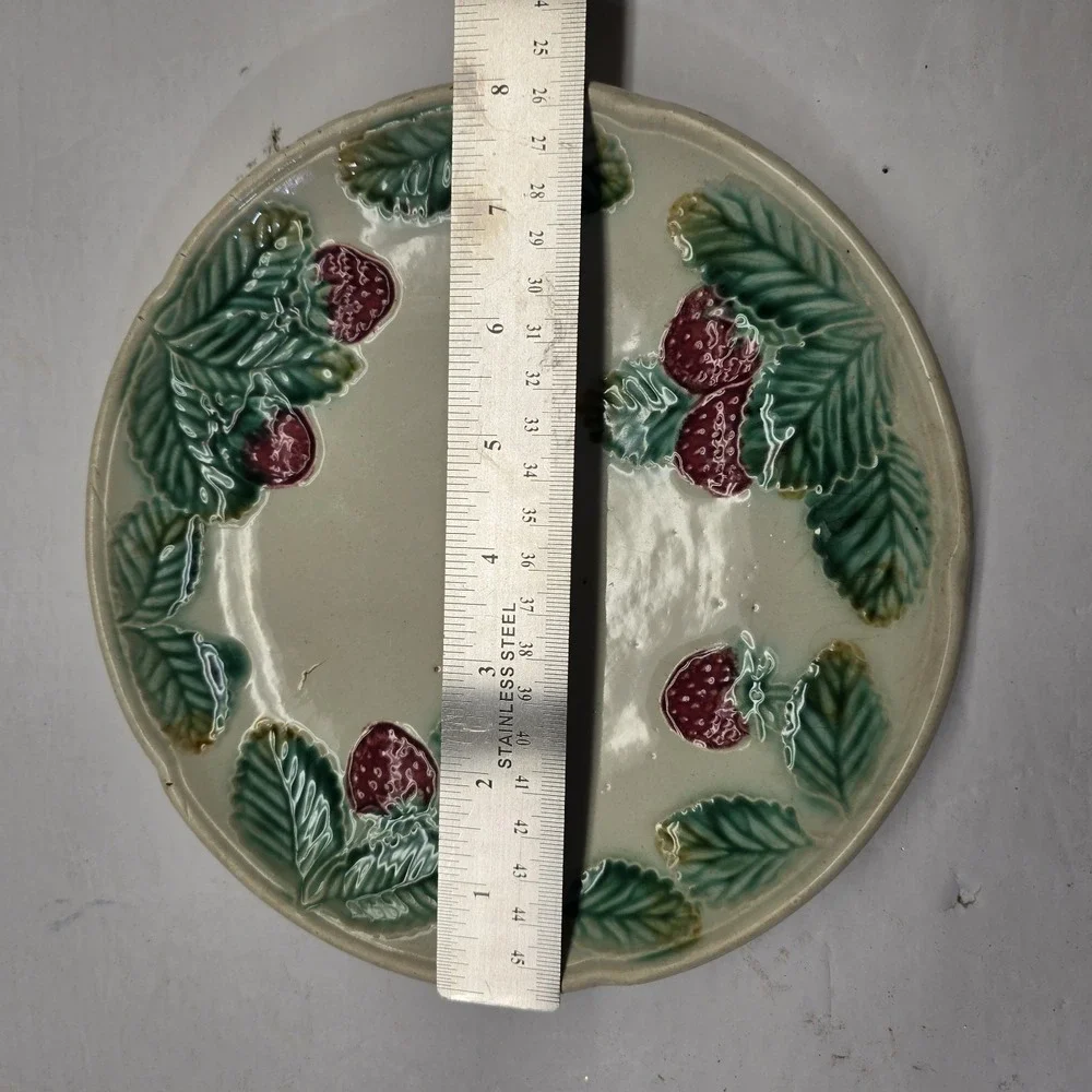 Antique Majolica Strawberry 8